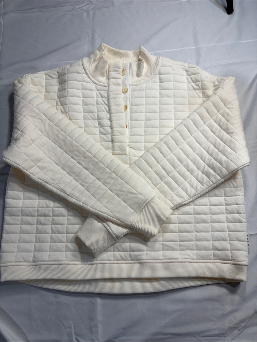 CALIA by Carrie Underwood Quilted Crewneck Pullover in Cream